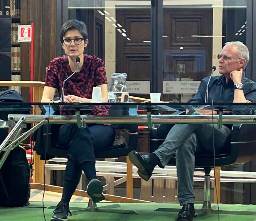 Biblioteca delle Oblate 29 maggio 2025 Presentazione del libro di Silvia Bencivelli Tre colpi di genio e una pessima idea.